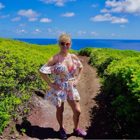 Band of Gypsies Floral Romper Cold-shoulder - Picture 14 of 15